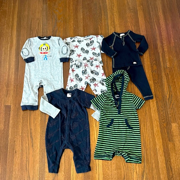 Lot of 5 Baby Boy Pajamas Designer 6-12 Months EUC - Picture 1 of 12